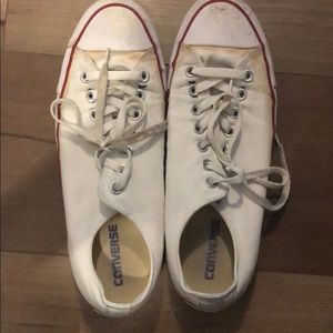 Converse all stars size men’s 9.5 and women’s 11.5